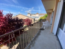 DIJON CENTRE-VILLE-- Appartement de 46 m2 au 1er étage  avec balcon  à 2 pas du groupe scolaire Saint -Joseph/Facs