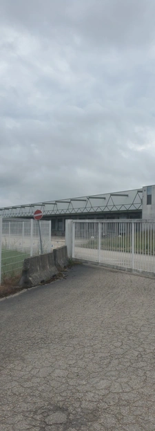 PLATEFORME LOGISTIQUE - 2200 mètres carrés couverts sur 1,5 hectares / CENTRE FRANCE/ BOURGOGNE/LONGVIC (21)