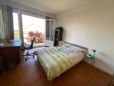 DIJON CENTRE-VILLE-- Appartement de 46 m2 au 1er étage  avec balcon  à 2 pas du groupe scolaire Saint -Joseph/Facs