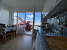 DIJON CENTRE-VILLE-- Appartement de 46 m2 au 1er étage  avec balcon  à 2 pas du groupe scolaire Saint -Joseph/Facs