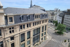 PLACE GRANGIER CENTRE VILLE DIJON  SPACIEUX  APPARTEMENT DE 139 m2 
