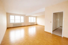 PLACE GRANGIER CENTRE VILLE DIJON  SPACIEUX  APPARTEMENT DE 139 m2 