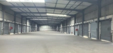 PLATEFORME LOGISTIQUE - 2200 mètres carrés couverts sur 1,5 hectares / CENTRE FRANCE/ BOURGOGNE/LONGVIC (21)