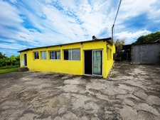 Maison de plain pied à rénover vendre 5 pièces LA RIVIERE sur 932 m2 d terrain .(974)