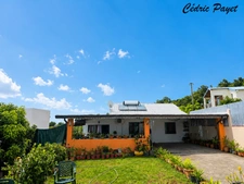 Coup de Cœur à Bellevue ! Charmante Maison F3 avec Vue Mer et Vaste Jardin