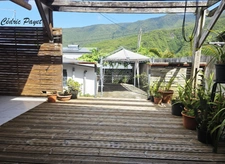 Maison à F4 + UN grand T1 a vendre LES MAKES (974)
