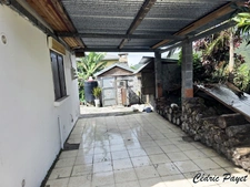 Maison à F4 + UN grand T1 a vendre LES MAKES (974)