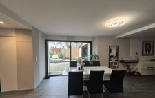 Maison de centre ville avec grand garage et spa - 176m2 à SAINT BERTHEVIN (53)