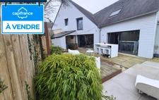 Maison familiale avec grand garage et jaccuzi - 176m2 à SAINT BERTHEVIN (53)
