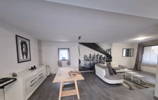 Maison familiale avec grand garage et jaccuzi - 176m2 à SAINT BERTHEVIN (53)