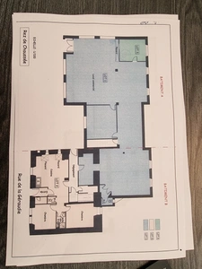 Building for sale in Corrèze (19): commercial premises and 3 apartments + covered parking