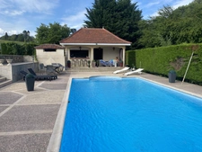 Maison de charme avec piscine sur terrain de 4 618 m2