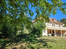 Maison de charme avec piscine sur terrain de 4 618 m2