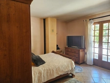 Maison de charme avec piscine sur terrain de 4 618 m2
