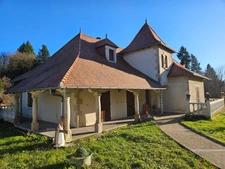 Maison de charme avec piscine sur terrain de 4 618 m2