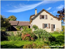 Maison familiale - 4/5 chambres -à vendre à Boueilh, dépendances sur 2000 m² de terrain