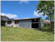 Hangar à aménager en habitation – 150 m² – Terrain 1192 m² – Proche Chemin de Compostelle
