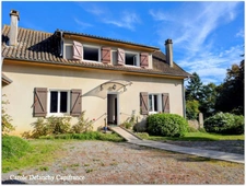 Maison familiale - 4/5 chambres -à vendre à Boueilh, dépendances sur 2000 m² de terrain