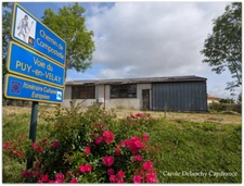Hangar à aménager en habitation – 150 m² – Terrain 1192 m² – Proche Chemin de Compostelle
