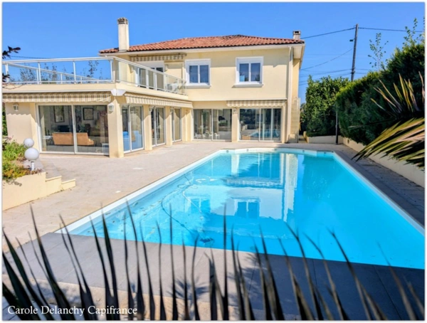 Maison à vendre 6 pièces GARLIN (64), piscine, vue Pyrénées.