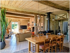 Ancien presbytère rénové – 232 m² – 4 chambres – Dépendances – Terrain de 2 959 m², Saint-Agnet (5 min Garlin / 10 min Aire-sur-l’Adour)