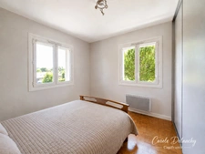 Maison d'architecte, 5 chambres, piscine, dépendances et parc arboré de plus de 3 600 m² à AIRE SUR L'ADOUR (40)