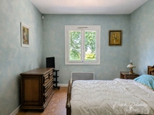 Maison d'architecte, 5 chambres, piscine, dépendances et parc arboré de plus de 3 600 m² à AIRE SUR L'ADOUR (40)