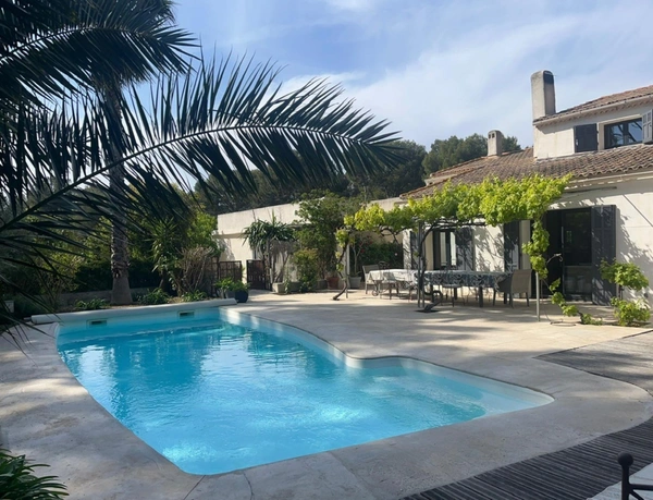 Maison à vendre 7 pièces SANARY SUR MER (83)