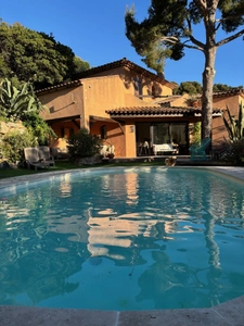 Charmante villa à vendre 5 pièces LES ISSAMBRES (83)