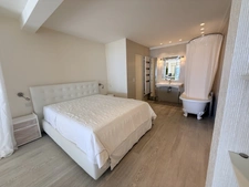 2-room apartment for sale in Cannes (06) with panoramic sea view