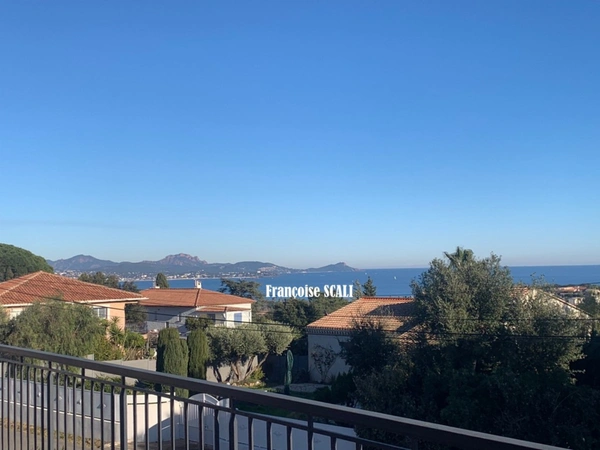 Appartement à vendre 3 pièces SAINT AYGULF (83) VUE MER