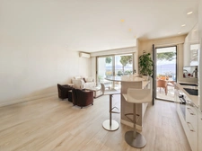 2-room apartment for sale in Cannes (06) with panoramic sea view