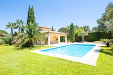 Maison à vendre proche plages à GRIMAUD 