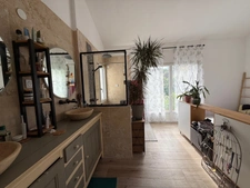 Renovated villa with sea view for sale in Les Issambres (83)