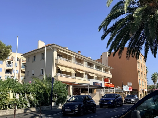 Appartement à vendre 2 pièces SAINT AYGULF (83)