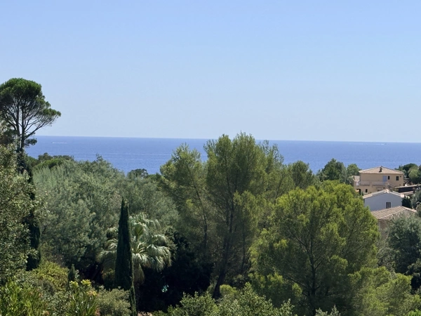 Maison à vendre 4 pièces LES ISSAMBRES (83)