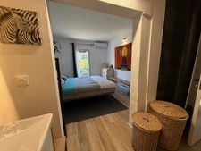 Renovated villa with sea view for sale in Les Issambres (83)