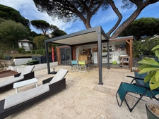 Renovated villa with sea view for sale in Les Issambres (83)