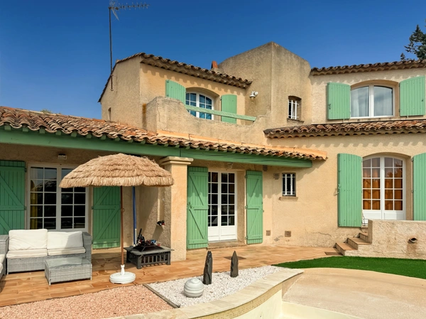 Maison à vendre 4 pièces LES ISSAMBRES (83)