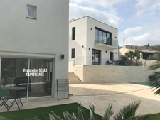 Contemporary house for sale in SAINT RAPHAEL (83)