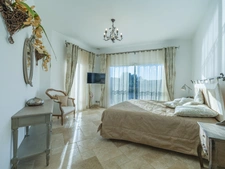 Maison à vendre 10 pièces LE VAL (83)