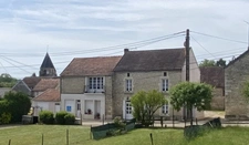 Maison 4 chambres, dépendances et double garage MASSANGIS (89)