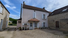 4 bedroom house, outbuildings and double garage MASSANGIS (89)