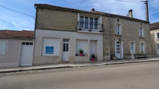 4 bedroom house, outbuildings and double garage MASSANGIS (89)