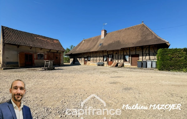 Longère bressane avec dépendances – Fort potentiel à Tronchy