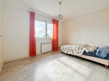 Maison de plain-pied 113 m² - 4 chambres avec fort potentiel à Tronchy