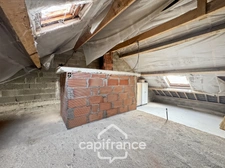 Maison de plain-pied 113 m² - 4 chambres avec fort potentiel à Tronchy