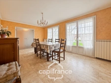Maison de plain-pied 113 m² - 4 chambres avec fort potentiel à Tronchy