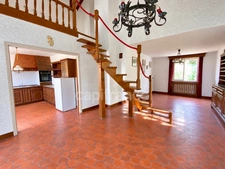 Maison à vendre 7 pièces  ()