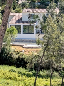Maison à vendre 7 pièces au calme dans un écrin de verdure à Saint Clément de Riviére 